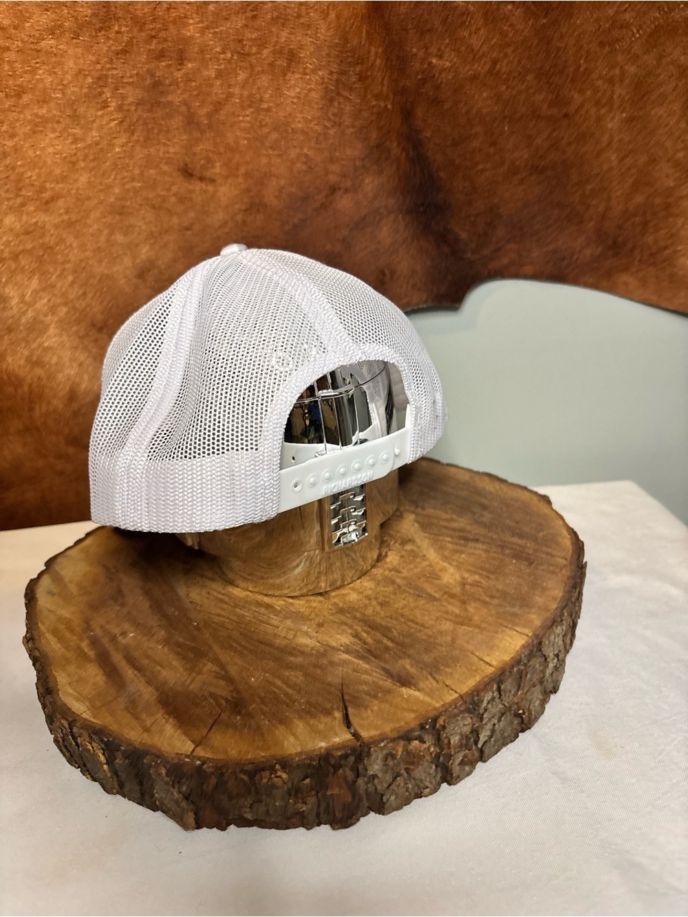 🦆 Barnes Store Richardson Trucker Hat | Duck Camo Snapback - Picture 2 of 3
